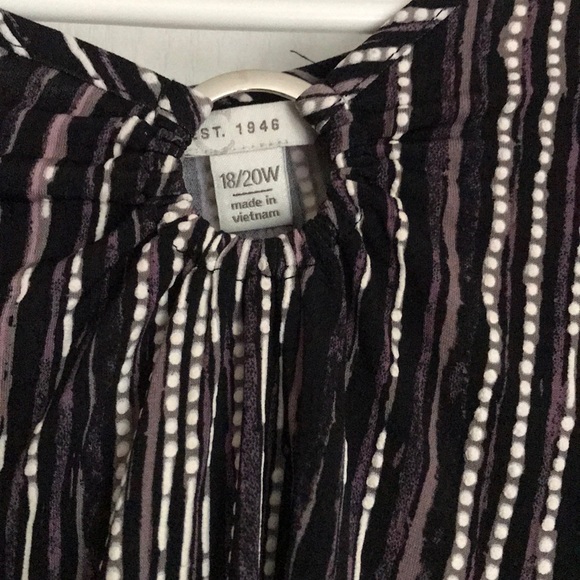 Blouse - Picture 2 of 3